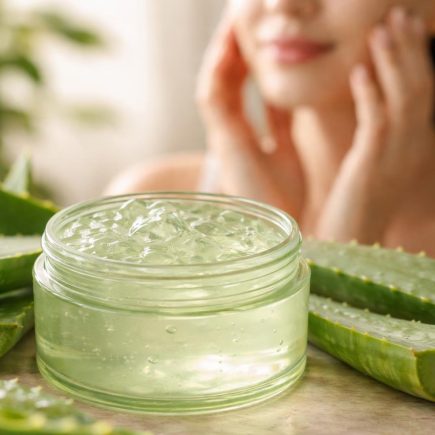 pot-gel-aloe-vera-feuilles